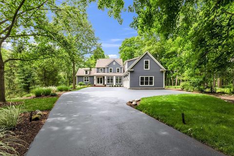 Homes For Sale - 7596 Clear Creek Court<br/> Blacklick, OH 43004