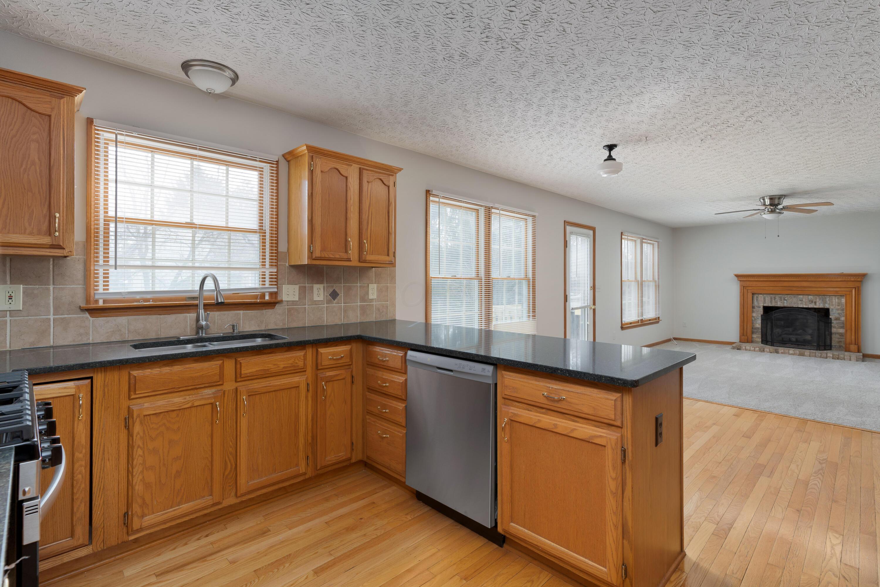 354 Aylesbury Drive, Westerville, Ohio image 17