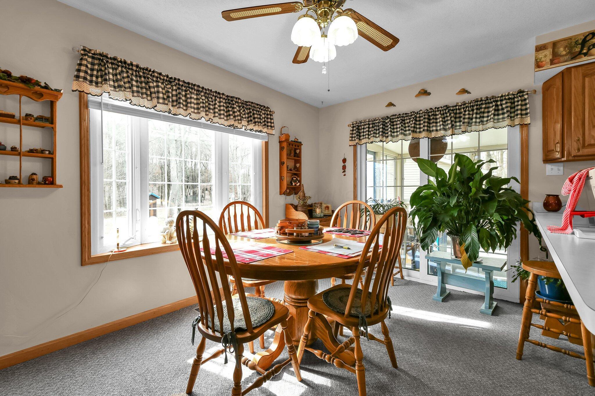 9490 Loches Road, Saint Louisville, Ohio image 21