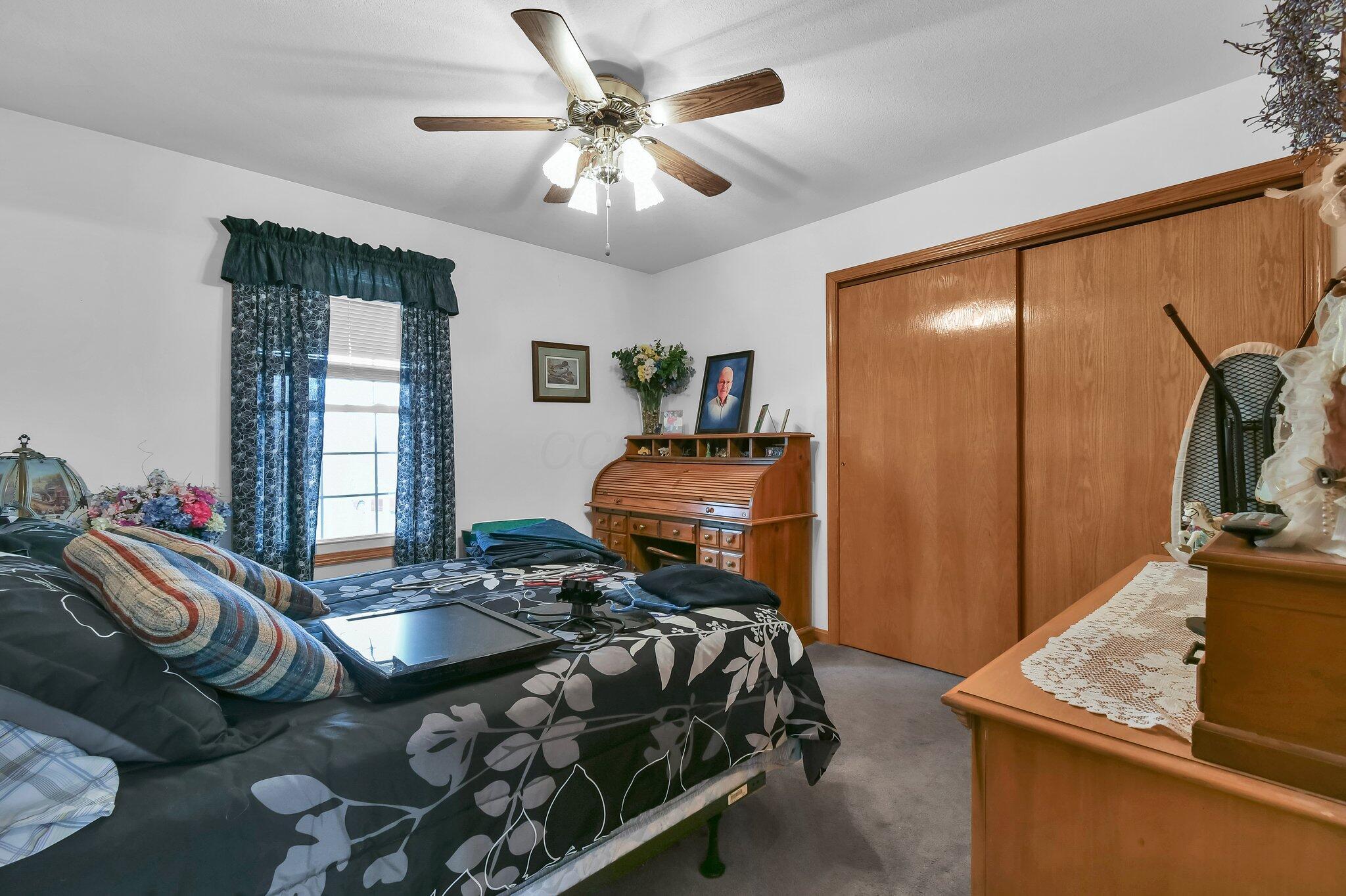9490 Loches Road, Saint Louisville, Ohio image 25