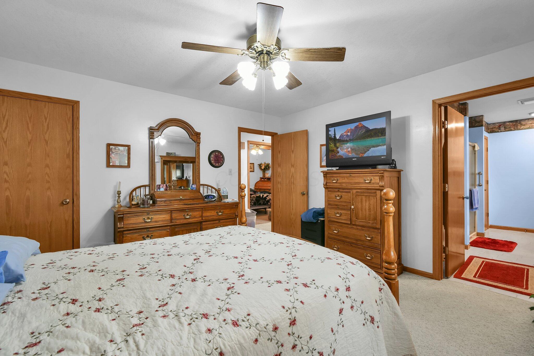 9490 Loches Road, Saint Louisville, Ohio image 29