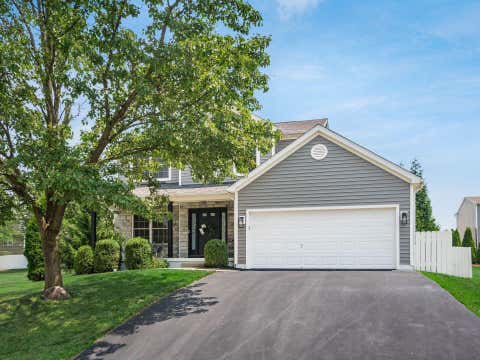 Photo of 2160 Landcrest Drive, Lancaster, OH 43130 (MLS # 226027470)