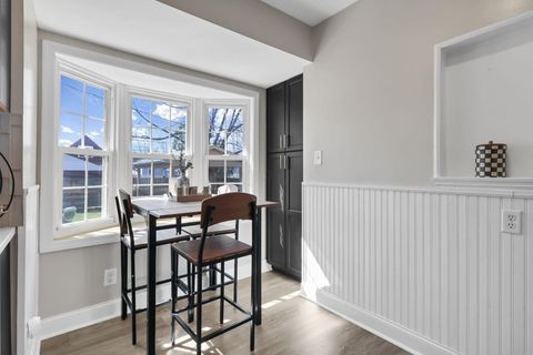 Tiny photo for 327 E Jeffrey Place, Columbus, OH 43214 (MLS # 226008149)