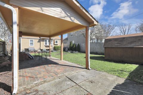 Tiny photo for 327 E Jeffrey Place, Columbus, OH 43214 (MLS # 226008149)