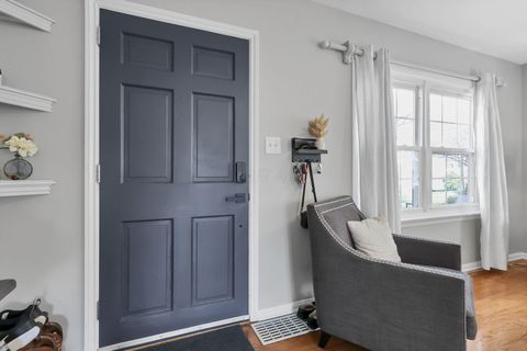 Tiny photo for 327 E Jeffrey Place, Columbus, OH 43214 (MLS # 226008149)