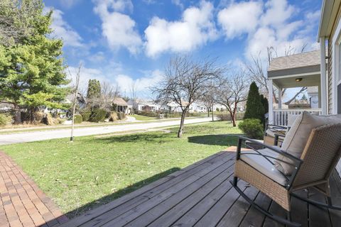 Tiny photo for 327 E Jeffrey Place, Columbus, OH 43214 (MLS # 226008149)