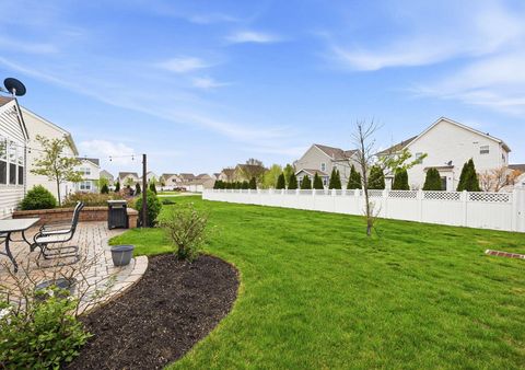 Tiny photo for 5766 Bowery Brook Way, Dublin, OH 43016 (MLS # 226012306)