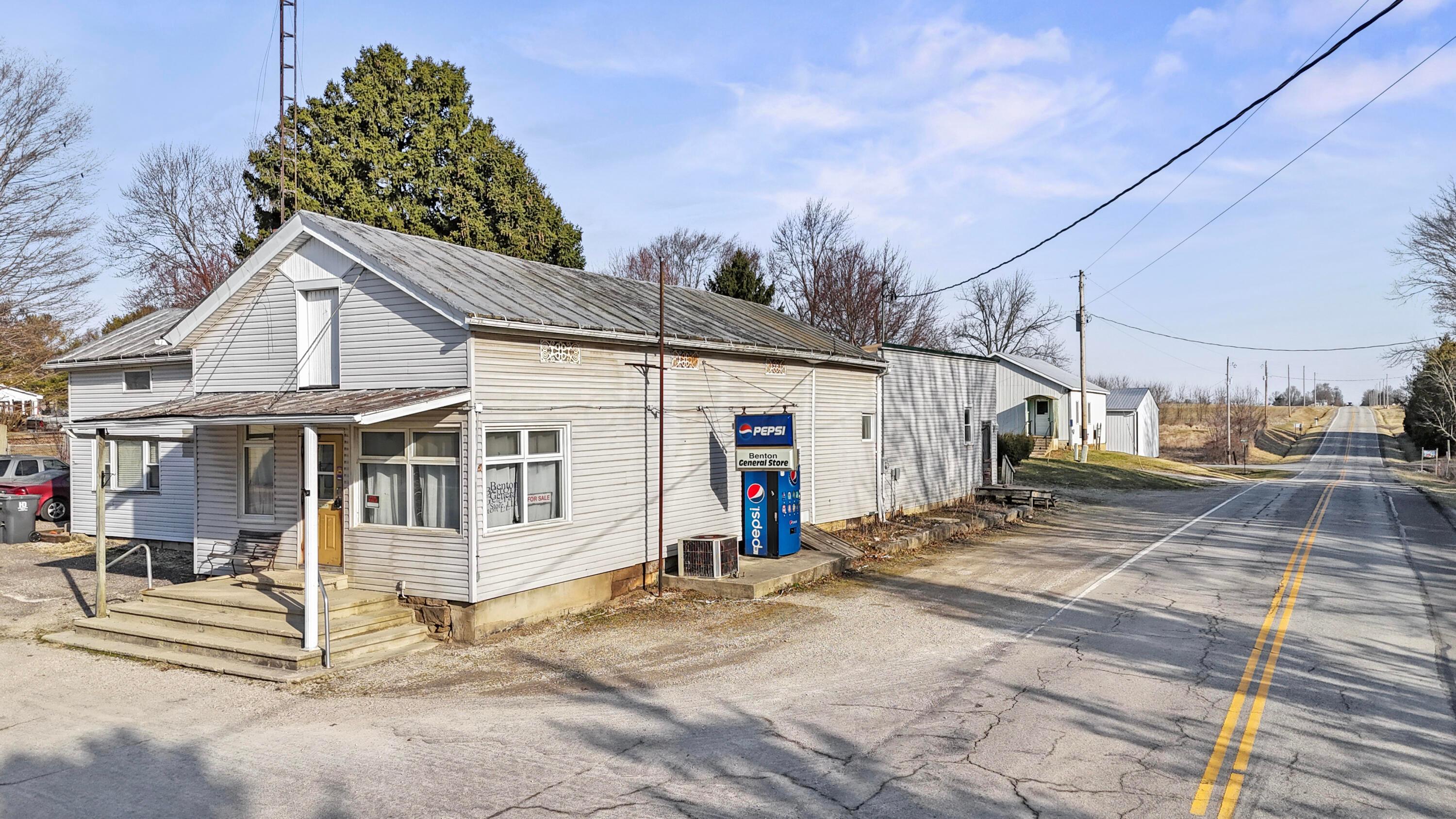 392 Benton Road, Sycamore, Ohio image 3