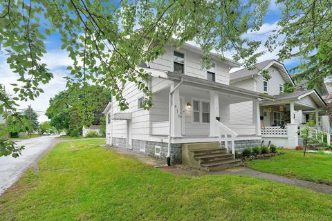 Photo of 416 S Burgess Avenue, Columbus, OH 43204 (MLS # 226015334)