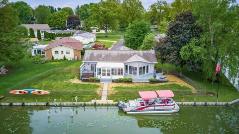 Homes For Sale - 50 Barton Place<br/> Hebron, OH 43025