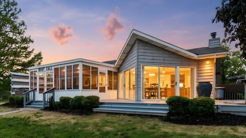 Photo of 50 Barton Place, Hebron, OH 43025 (MLS # 226014675)