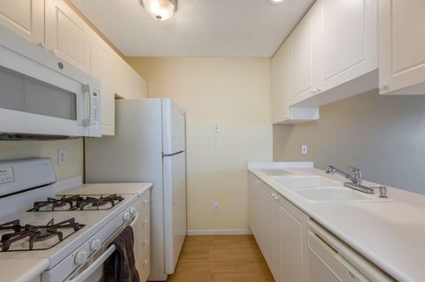 Tiny photo for 6832 Axtel Drive 23D #23D, Canal Winchester, OH 43110 (MLS # 225041773)