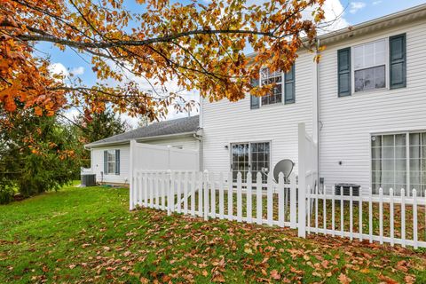 Tiny photo for 6832 Axtel Drive 23D #23D, Canal Winchester, OH 43110 (MLS # 225041773)