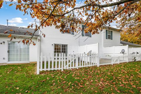 Tiny photo for 6832 Axtel Drive 23D #23D, Canal Winchester, OH 43110 (MLS # 225041773)