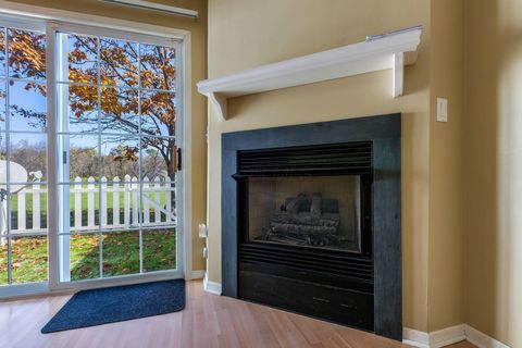 Tiny photo for 6832 Axtel Drive 23D #23D, Canal Winchester, OH 43110 (MLS # 225041773)