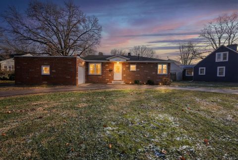 Photo of 262 S Quentin Road, Newark, OH 43055 (MLS # 225045643)