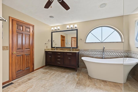 Tiny photo for 3612 Mariners Way, Lewis Center, OH 43035 (MLS # 226035844)