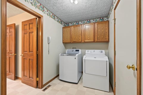 Tiny photo for 3612 Mariners Way, Lewis Center, OH 43035 (MLS # 226035844)