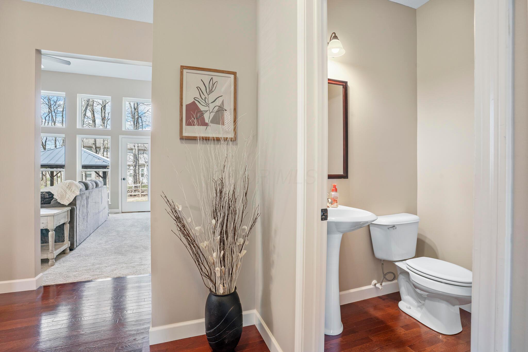 555 Buena Park Drive, Delaware, Ohio image 17
