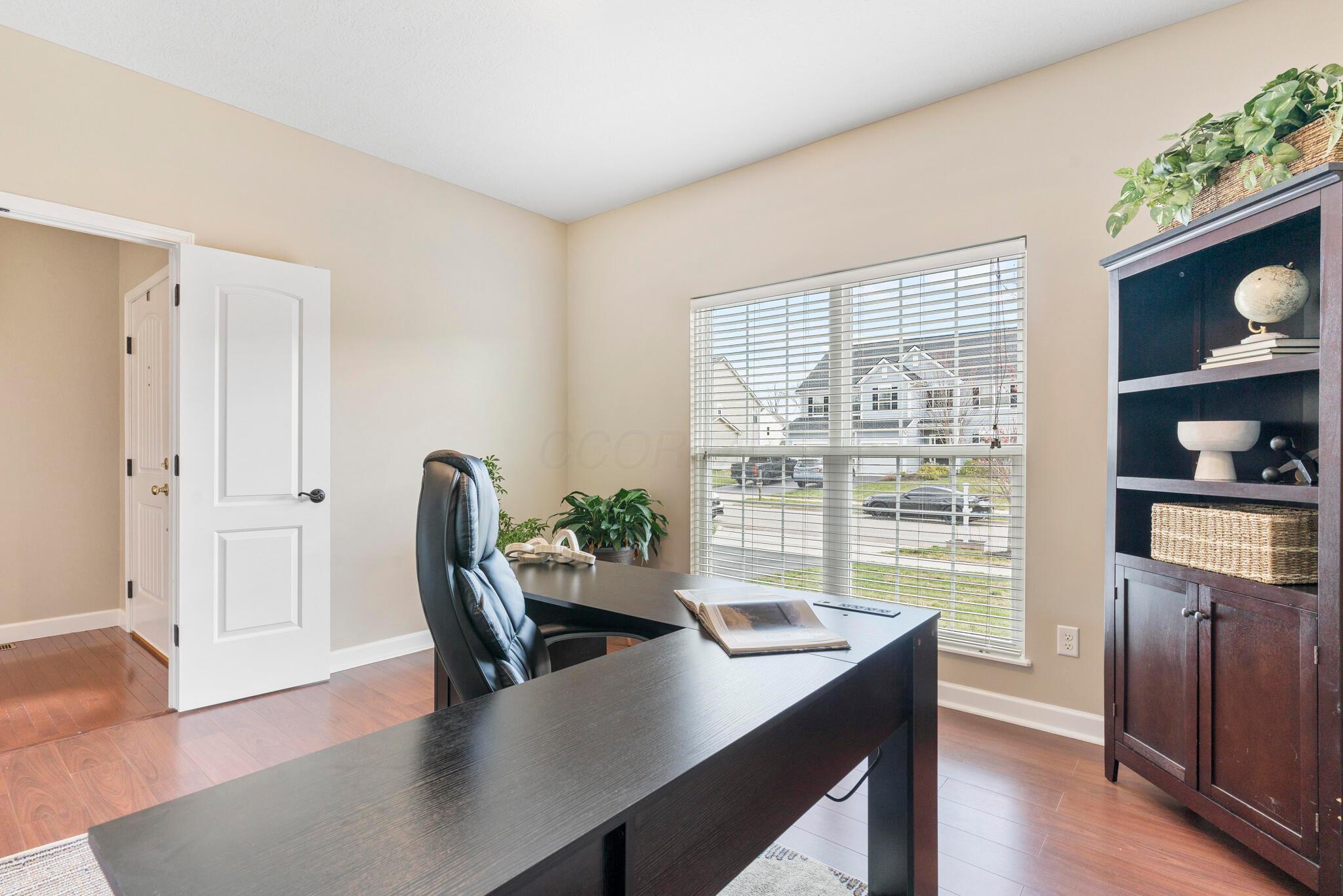 555 Buena Park Drive, Delaware, Ohio image 6