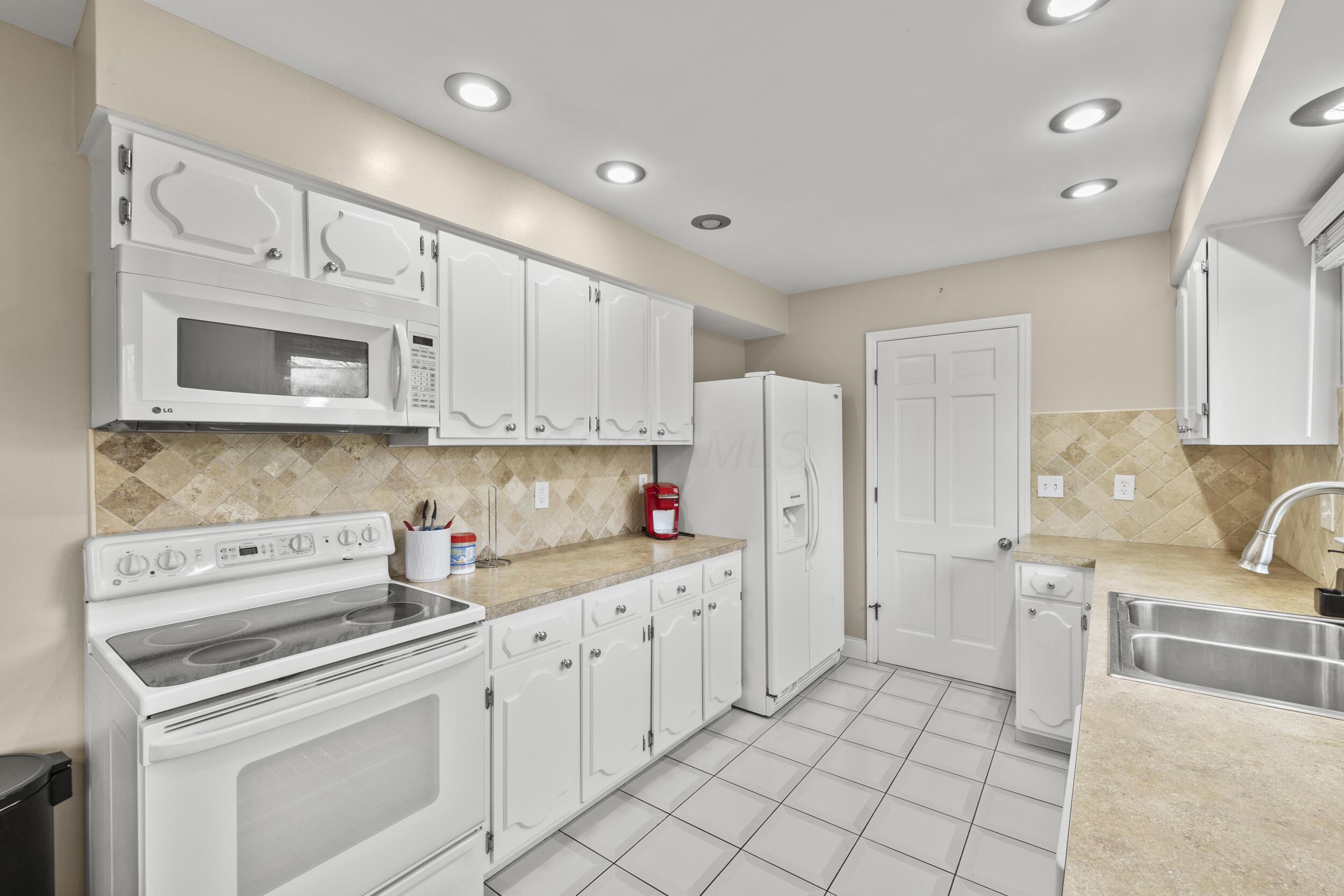 4520 Astral Drive, Hilliard, Ohio image 11