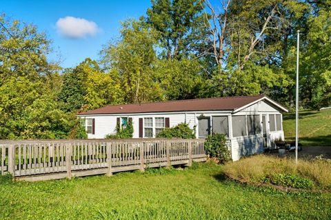 Tiny photo for 214 E Cliff Street, Baltimore, OH 43105 (MLS # 225037547)