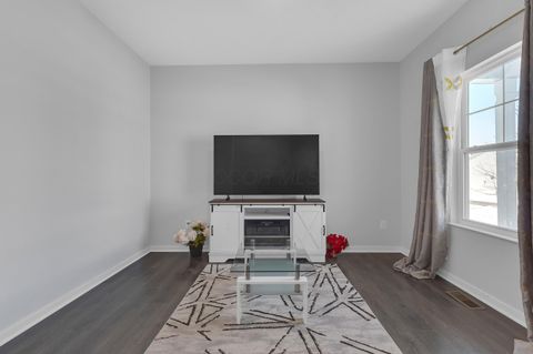 Tiny photo for 213 Sterndale Drive, Pickerington, OH 43147 (MLS # 226003061)