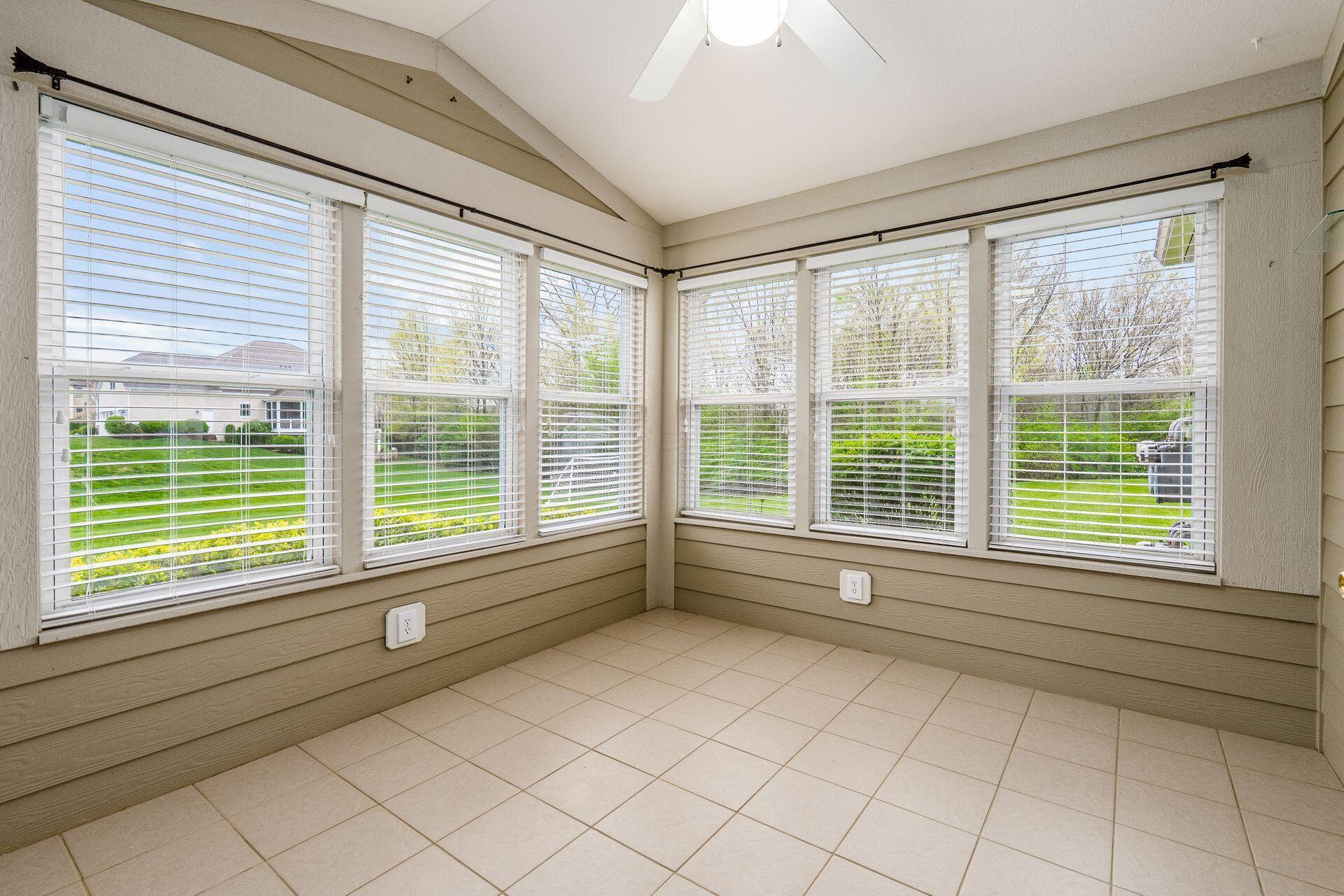 8075 Farm Crossing Circle, Powell, Ohio image 32