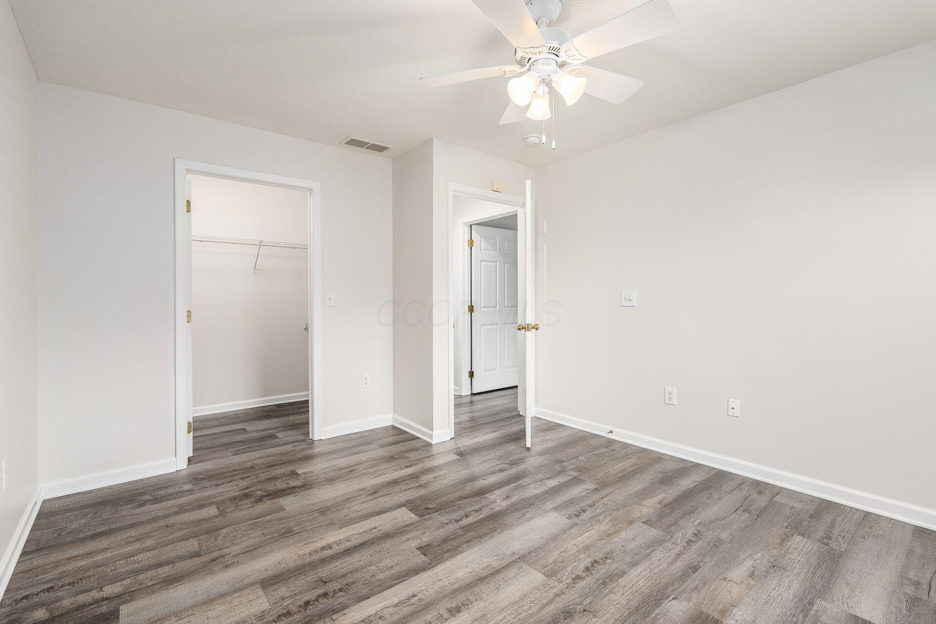 8075 Farm Crossing Circle, Powell, Ohio image 26