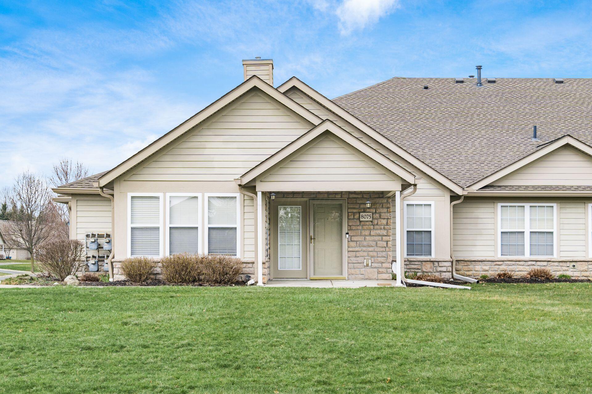 8075 Farm Crossing Circle, Powell, Ohio image 1