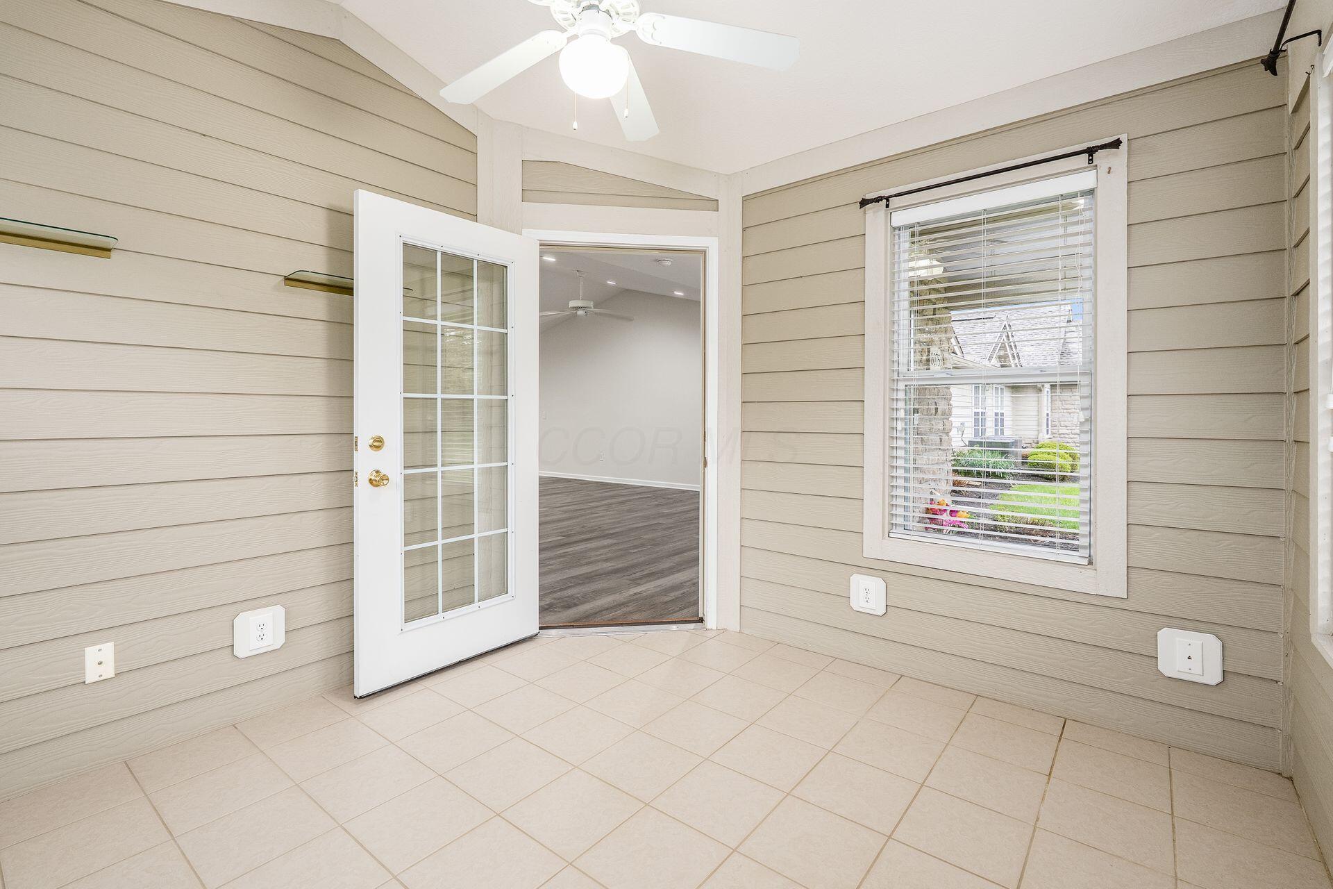 8075 Farm Crossing Circle, Powell, Ohio image 31