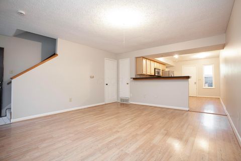 Tiny photo for 3246 Summerdale Lane 34 #34, Columbus, OH 43221 (MLS # 225045199)