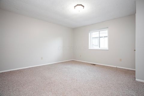 Tiny photo for 3246 Summerdale Lane 34 #34, Columbus, OH 43221 (MLS # 225045199)