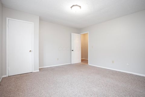 Tiny photo for 3246 Summerdale Lane 34 #34, Columbus, OH 43221 (MLS # 225045199)