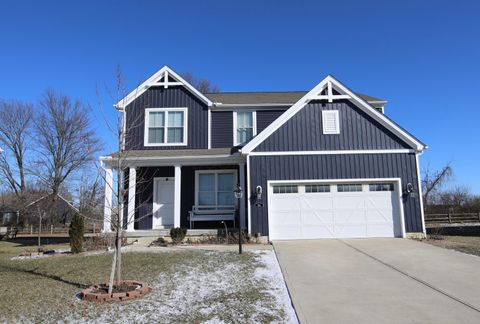 Photo of 216 Old Bay Drive, Pataskala, OH 43062 (MLS # 226000912)