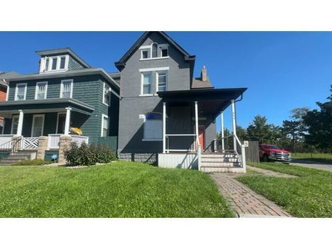 Photo of 554 Oakwood Avenue, Columbus, OH 43205 (MLS # 226037763)
