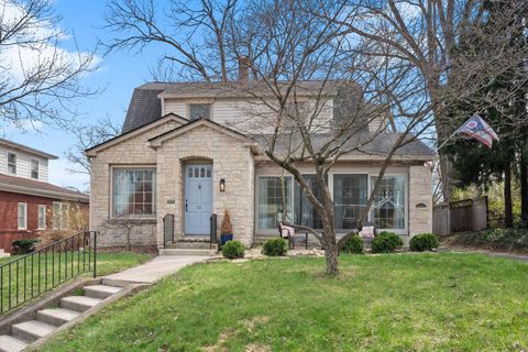 Photo of 15 Woodland Avenue, Delaware, OH 43015 (MLS # 226009580)