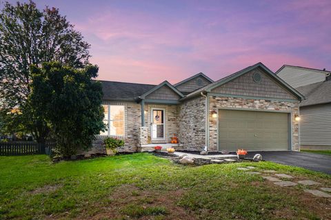 Photo of 4955 Baycroft Drive, Hilliard, OH 43026 (MLS # 225039860) Photo of 4955 Baycroft Drive, Hilliard, OH 43026 (MLS # 225039860)