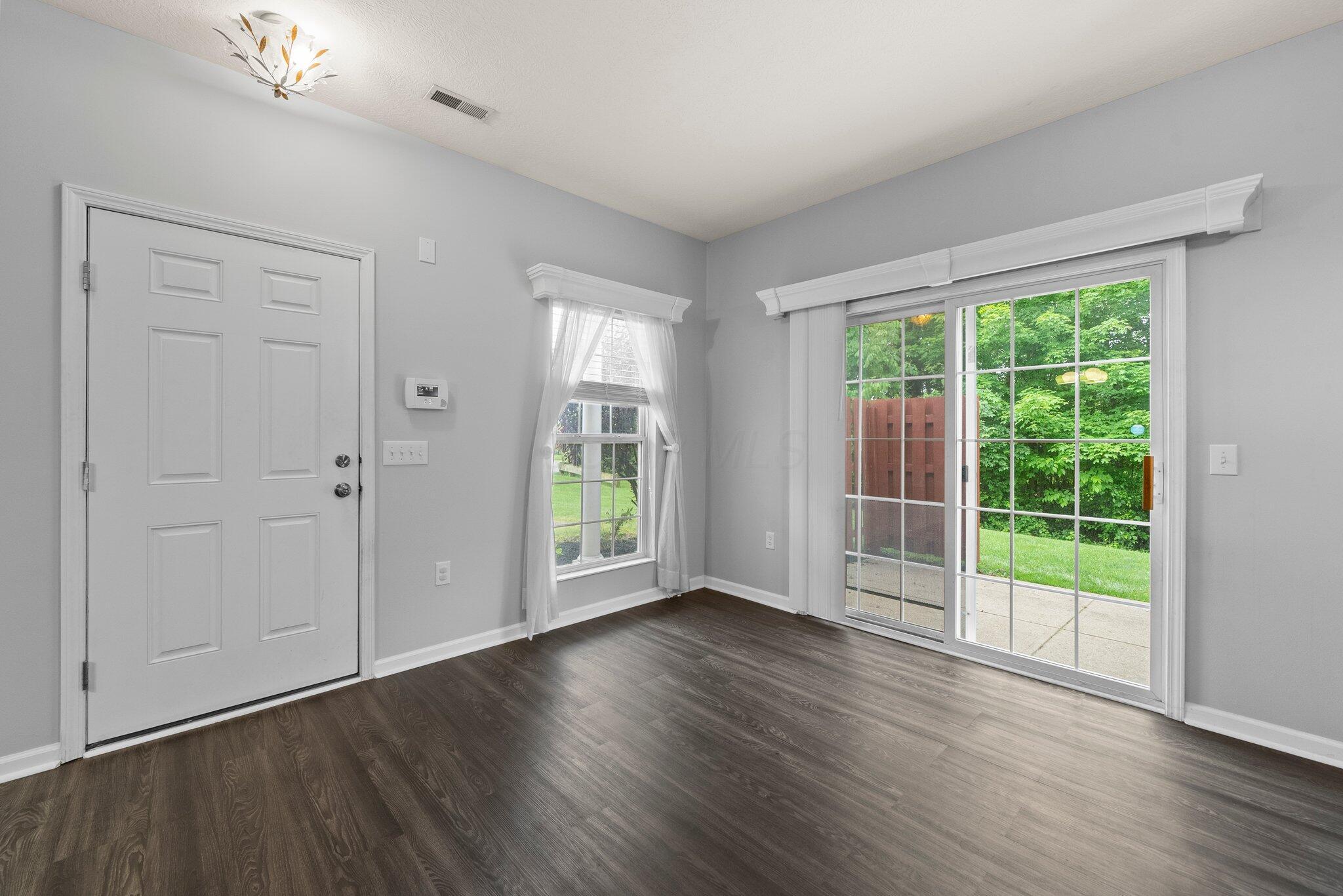 307 Dysar Run Drive, Blacklick, Ohio image 4