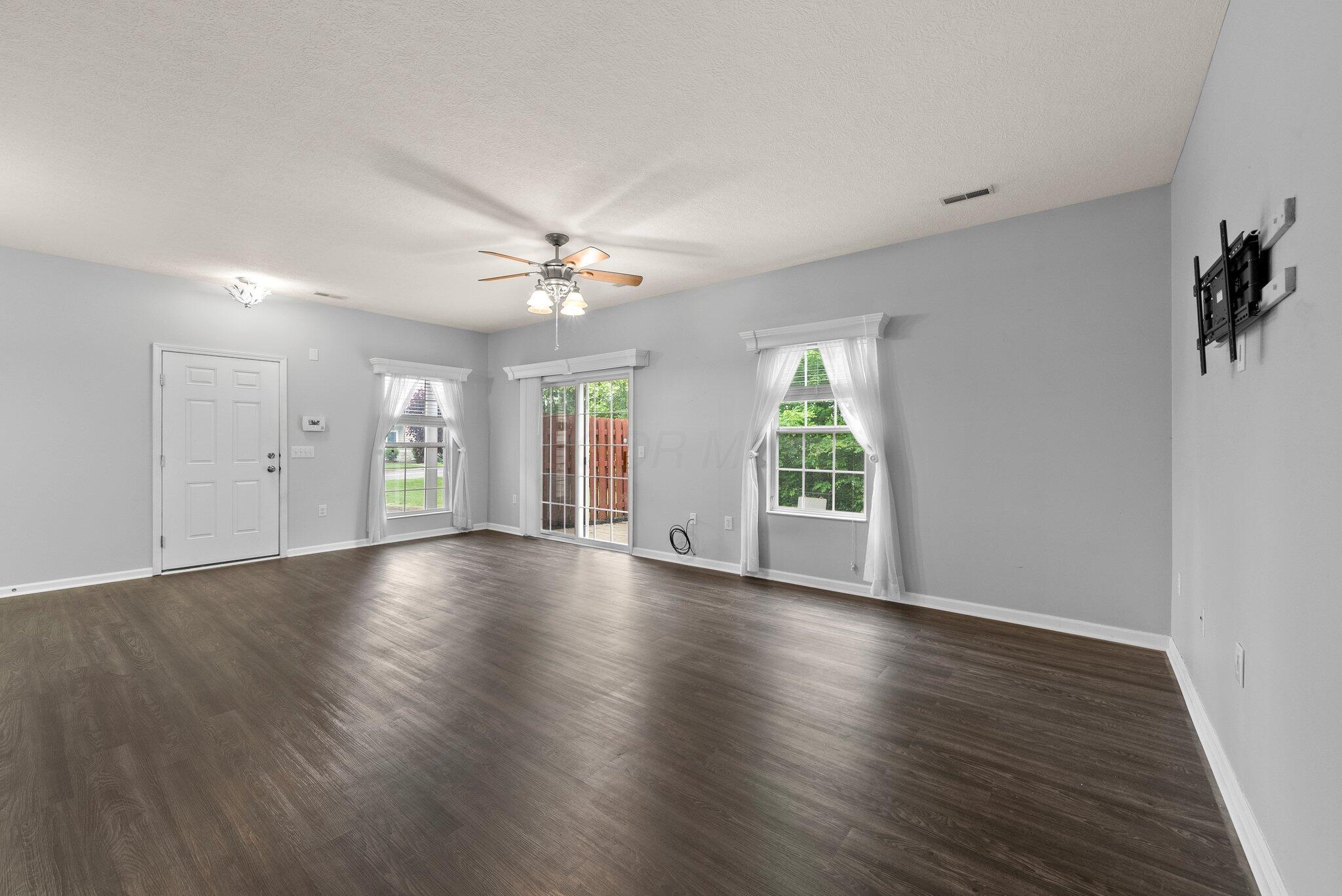 307 Dysar Run Drive, Blacklick, Ohio image 6