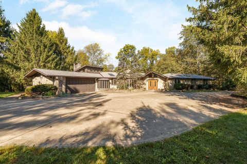 Photo of 788 Old Woods Road, Columbus, OH 43235 (MLS # 225040802) Photo of 788 Old Woods Road, Columbus, OH 43235 (MLS # 225040802)