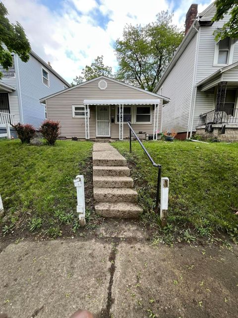 Photo of 1104 Sidney Street, Columbus, OH 43201 (MLS # 226014719)