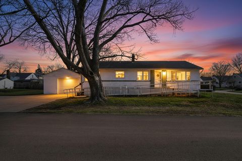 Photo of 68 W Kanawha Avenue, Columbus, OH 43214 (MLS # 226006970)