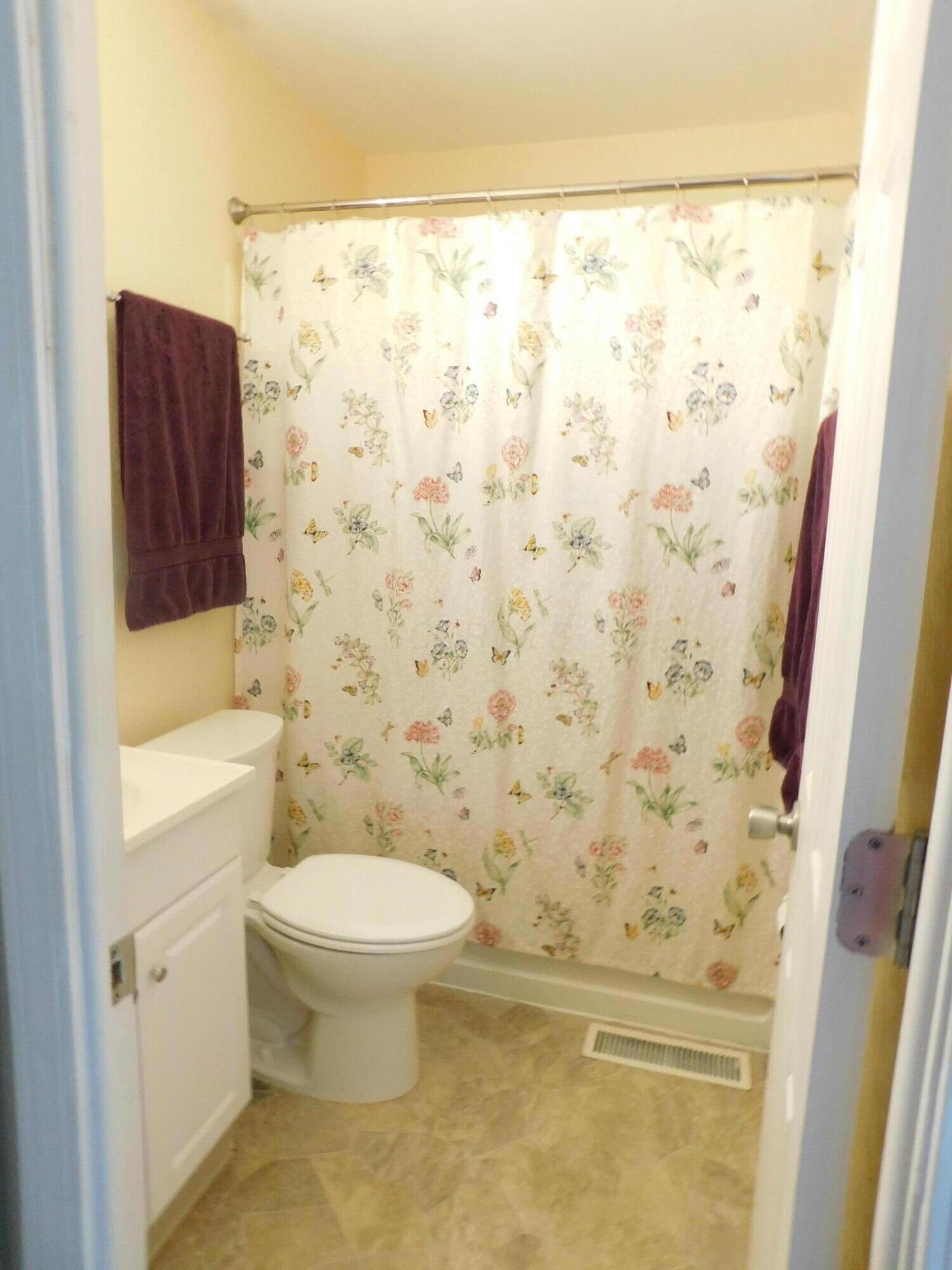 7277 Marlan Avenue, Reynoldsburg, Ohio image 6
