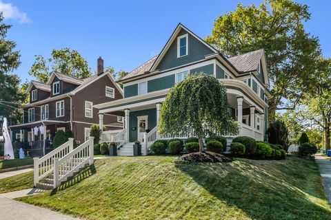 Photo of 297 W William Street, Delaware, OH 43015 (MLS # 225034940)