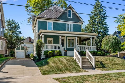 Photo of 297 W William Street, Delaware, OH 43015 (MLS # 225034940)