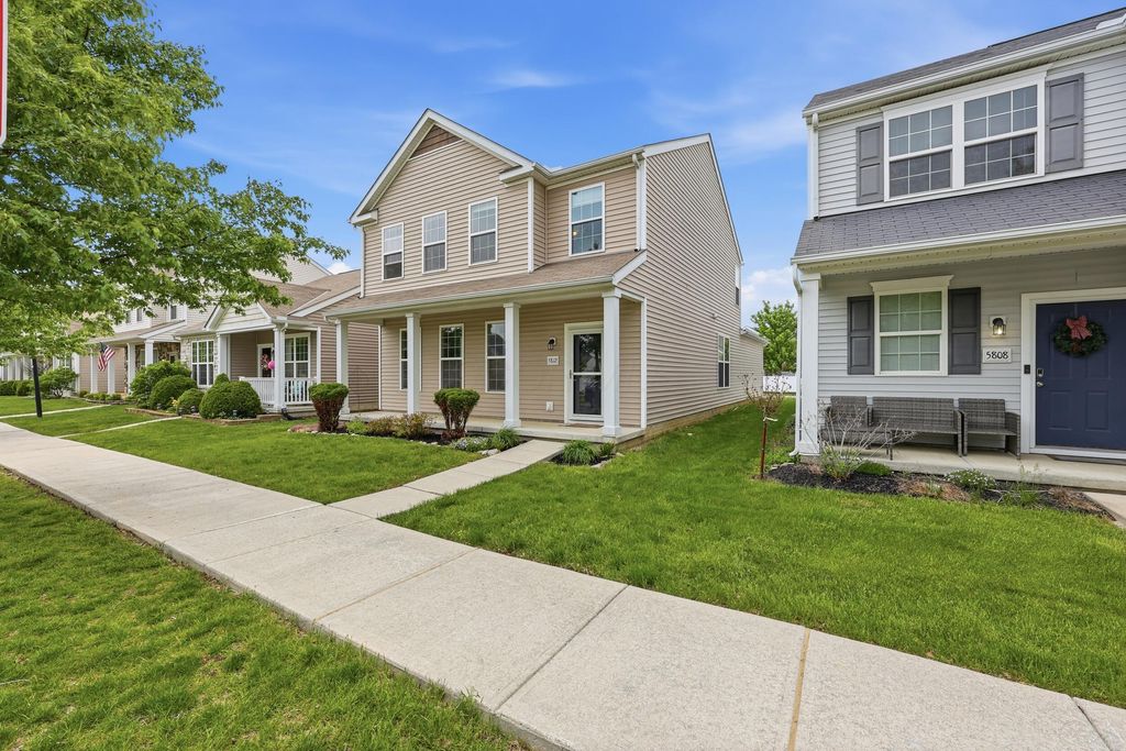 Photo of 5812 Trail Creek Drive, Dublin, OH 43016 (MLS # 226014768)