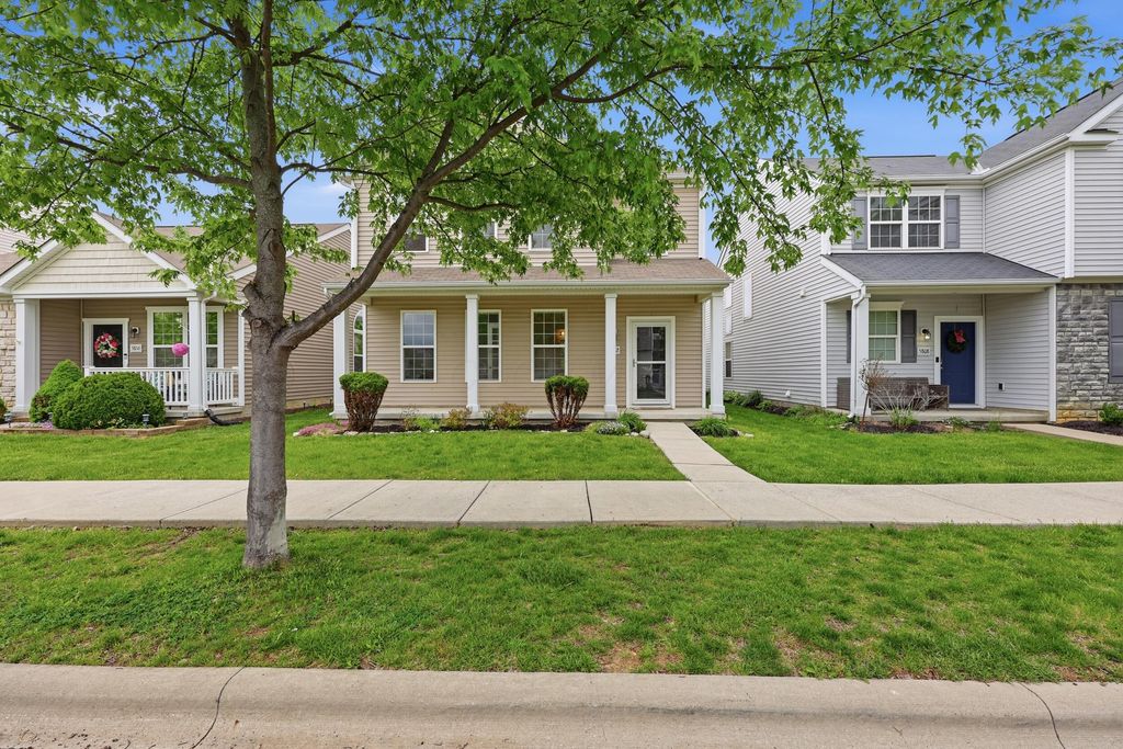 Photo of 5812 Trail Creek Drive, Dublin, OH 43016 (MLS # 226014768)