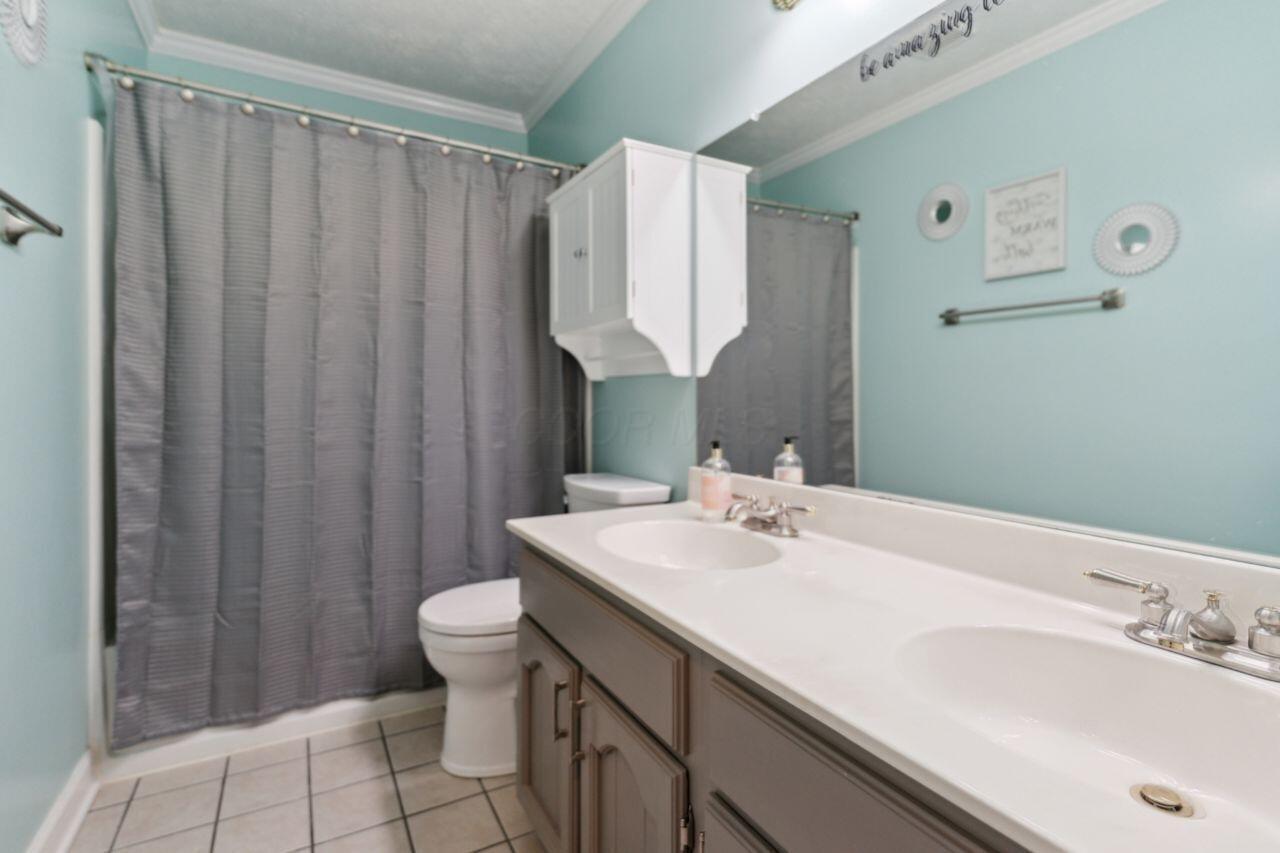 81 Highmeadows Circle, Powell, Ohio image 24