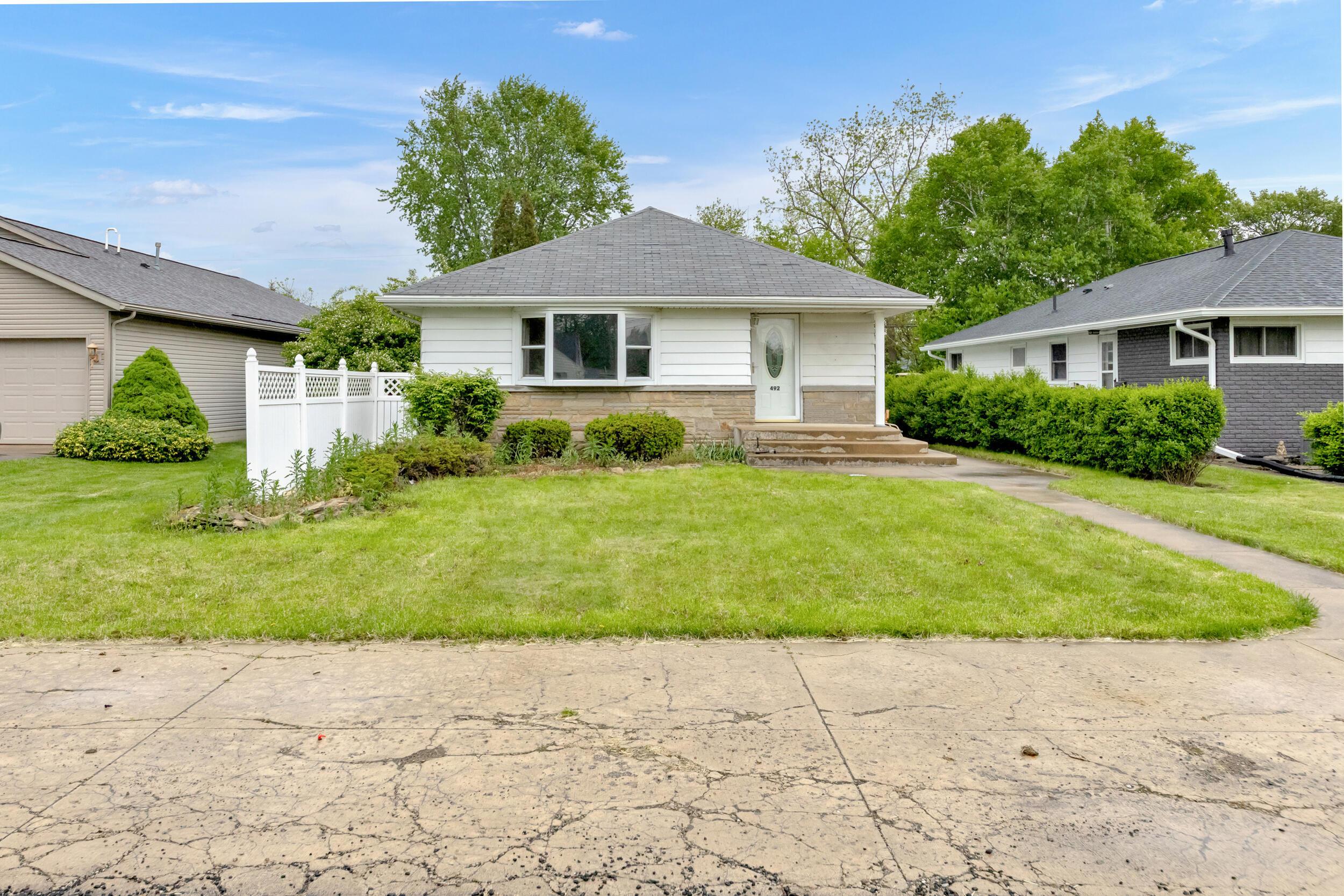 492 Forest Lawn Boulevard